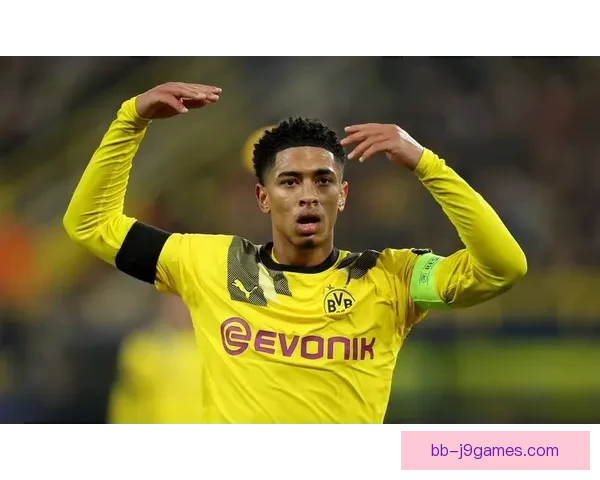 2025夏季尤文图斯重磅引进法甲全能中场核心增强中场实力